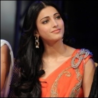 shruti-haasan-gabbar-singh-22-08-12