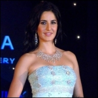 katrina-kaif-tees-03-01-11