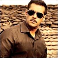 salman-khan-silambarasan-11-07-11