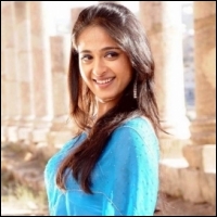 rajini-anushka-28-11-11