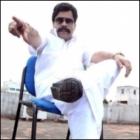 power-star-srinivasan-thillu-mullu-06-09-12