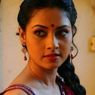 Enter the Behindwoods Vidiyum Munn contest and win a chance to meet and dine with Pooja