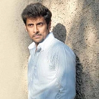 Chiyaan Vikram has expressed an interest to remake Drishyam