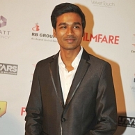 Dhanush wins FIlmfare award for Best Debut for Raanjhanaa