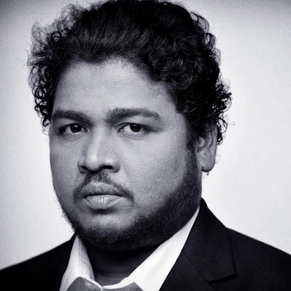 Actor Appukutty is happy as Ajith photographs him