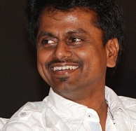 A.R.Murugadoss gets both dad and daughter ...