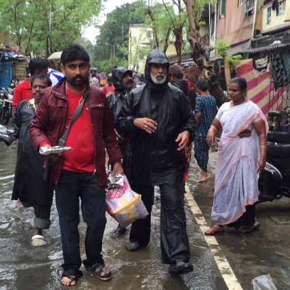 PRO union distributes food packets