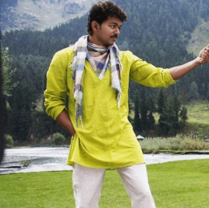 Producers accolades Vijay for helping Vaalu's release Producers accolades Vijay for helping Vaalu's release