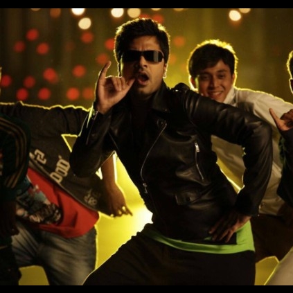 Simbu bitten by a poisonous bug but continues to shoot