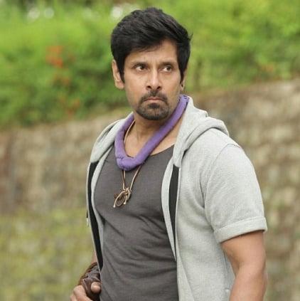 Vikram contribuutes Rs. 10 Lakhs towards Chief Minister's Public Relief Fund
