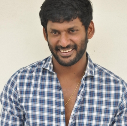 Vishal kick starts shoot for Marudhu