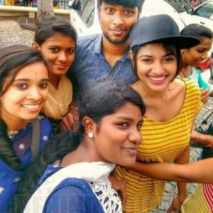 Bigg Boss Oviya spotted with fans at Chennai City Centre