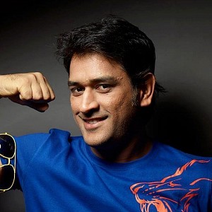 ms-dhoni-wishes-the-team-of-ranchi-diaries-through-a-video-photos-pictures-stills “Dearest MS Dhoni, thank you for wishing our big film!”