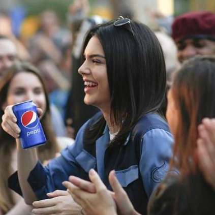Pepsi apologises for their latest commercial featuring model Kendall Jenner
