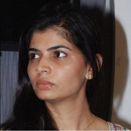 Singer Chinmayi reveals she was groped at a public event tamil cinema news