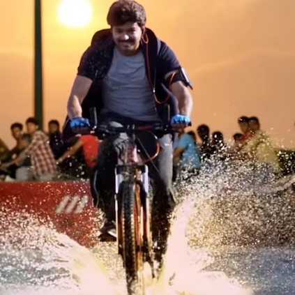 Bairavaa theatre response in Theni