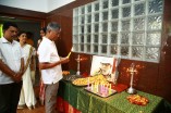 Students pay homage to late Balu Mahendra