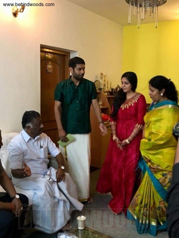 Aadhav Kannadasan - Vinodhnie Wedding Photos