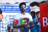 Aadhi Celebrates his birthday By Cleaning Beach