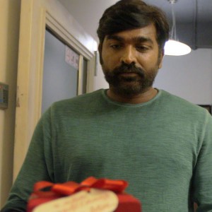 Don't Worry Gift Song from Kootathil Oruthan