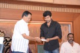 Ilayathalapathy Vijay meets the press