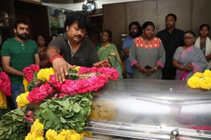 Industry pays last respect to Vinu Chakravarthy