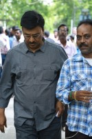 Tamil Cinema pays last respect to lyricist Na. Muthukumar