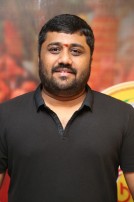 Inji Iduppazhagi Audio Launch
