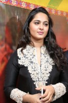 Inji Iduppazhagi Audio Launch