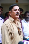 Kamal Haasan returns to pay condolence to K.Balachander