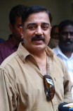 Kamal Haasan returns to pay condolence to K.Balachander