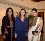 Kareena At French First Lady Valerie Trierweilers Luncheon