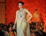 Karisma Kapoor Ramp Walks For Maheka Mirpuri 