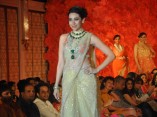 Karisma Kapoor Ramp Walks For Maheka Mirpuri 