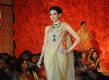 Karisma Kapoor Ramp Walks For Maheka Mirpuri 