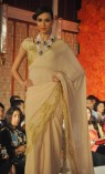 Karisma Kapoor Ramp Walks For Maheka Mirpuri 