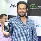 Madhavan launches HTC One