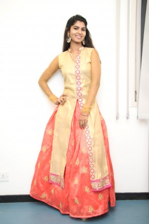 Mouna Valai Movie Pooja