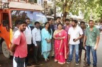  Nadigar Sangam provides relief to flood victims