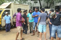  Nadigar Sangam provides relief to flood victims