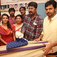  Nadigar Sangam provides relief to flood victims