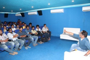 Nenjil Thunivirunthal Grand Premiere Show