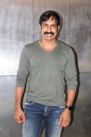 Nenjil Thunivirunthal Grand Premiere Show