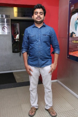 Nenjil Thunivirunthal Grand Premiere Show