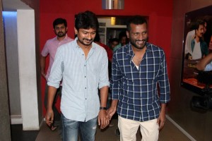 Nenjil Thunivirunthal Grand Premiere Show