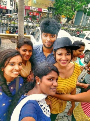 Oviya Spotted at City Centre