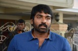 Vijay Sethupathi Promotes Pannaiyarum Padminiyum
