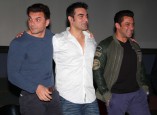 Salman Khan unveils Jai Ho movie trailer