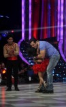 Salman promotes Big Boss on sets of Jhalak Dikhhla Jaa