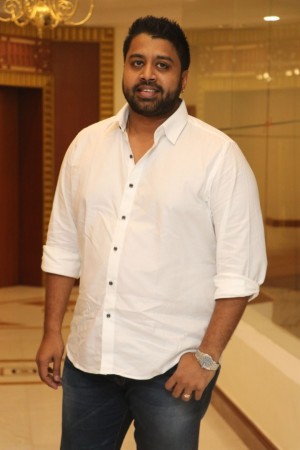 Sangili Bungili Kadhava Thorae Success Meet